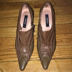 DKNY pointed booties